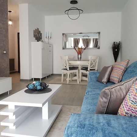 Ranya Apartments Alezzi Beach Resort Năvodari Екстериор снимка