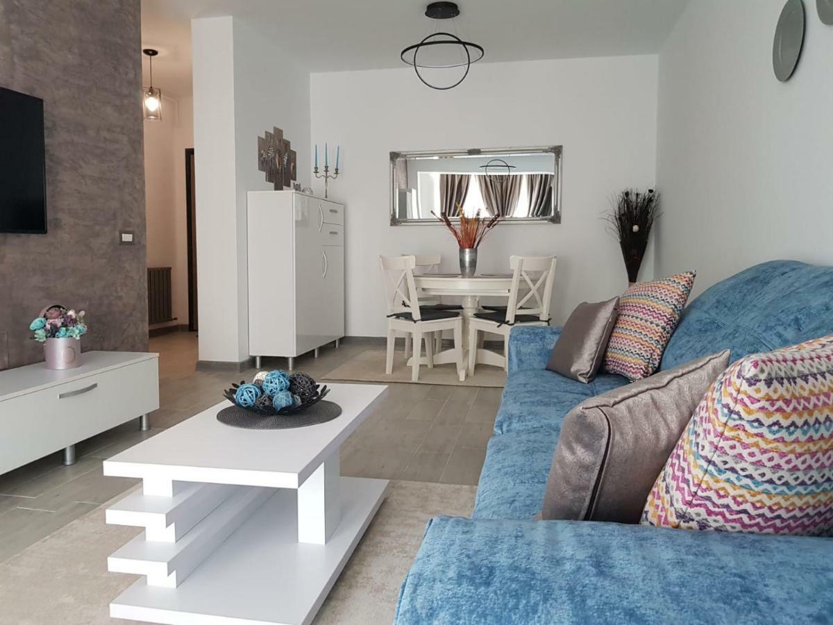 Ranya Apartments Alezzi Beach Resort Năvodari Екстериор снимка