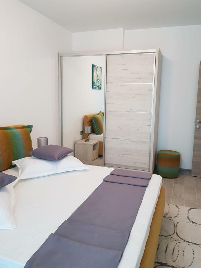 Ranya Apartments Alezzi Beach Resort Năvodari Екстериор снимка