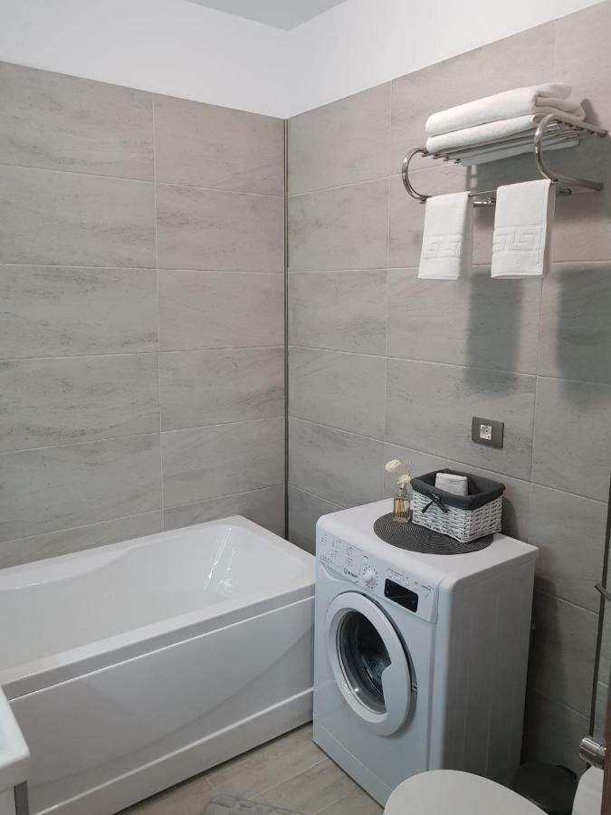 Ranya Apartments Alezzi Beach Resort Năvodari Екстериор снимка